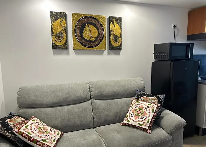 A Mousson Hyper Centre * 퐁타무종